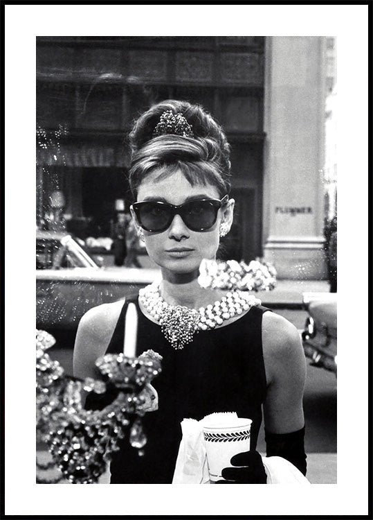 Audrey Hepburn Breakfast at Tiffany’s Plakat - Posterbox.dk