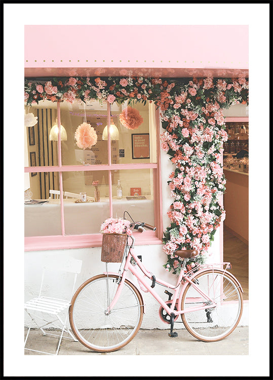 Een roze fiets in bloei-poster