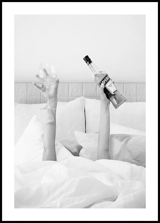 Aperol in bed rustige poster