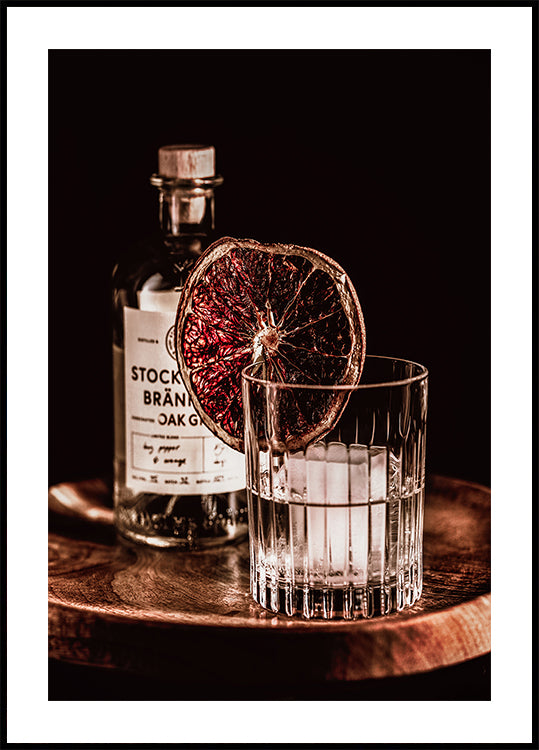 De nippende gin-poster