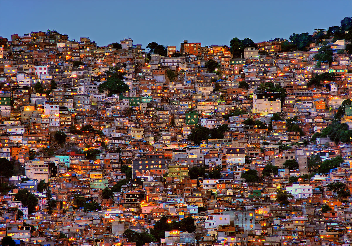 Het vallen van de avond in de Favela da Rocinha