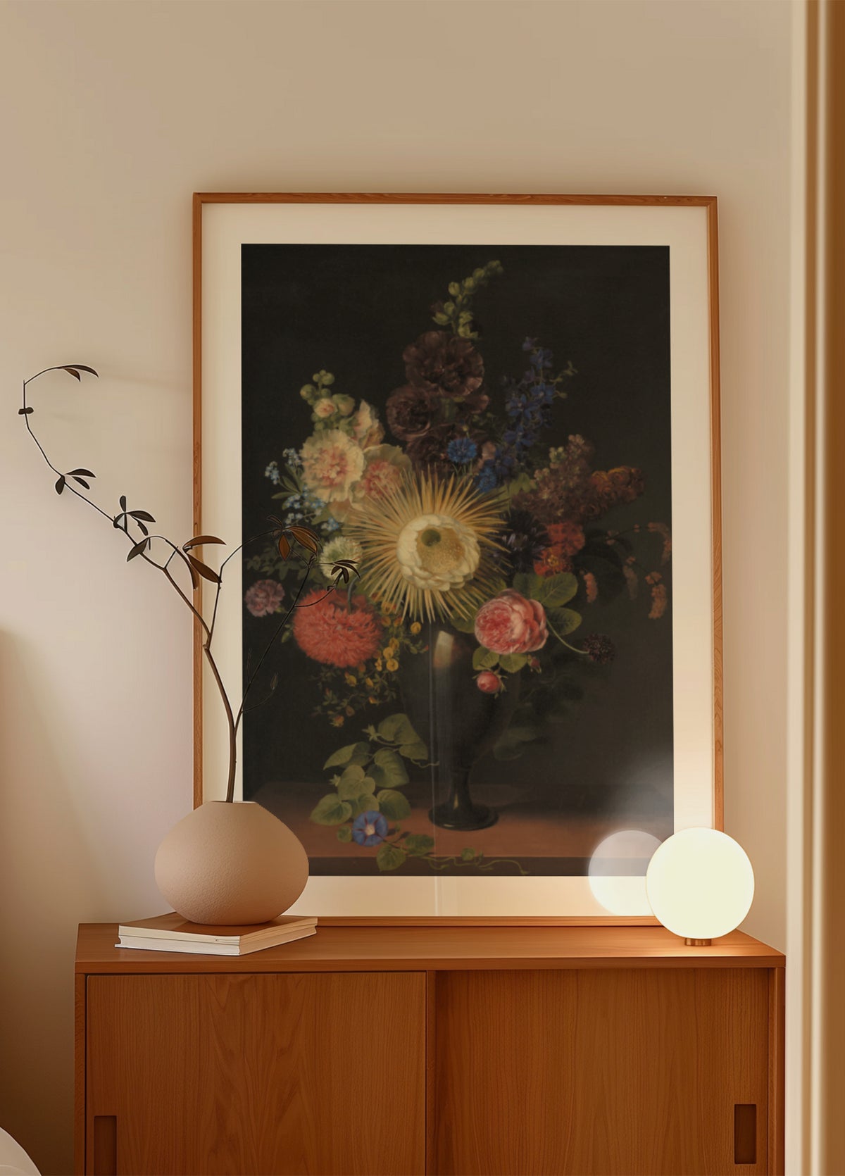 Een porfiervaas met cactus Grandiflora en andere bloemen door C.D. Fritzsch