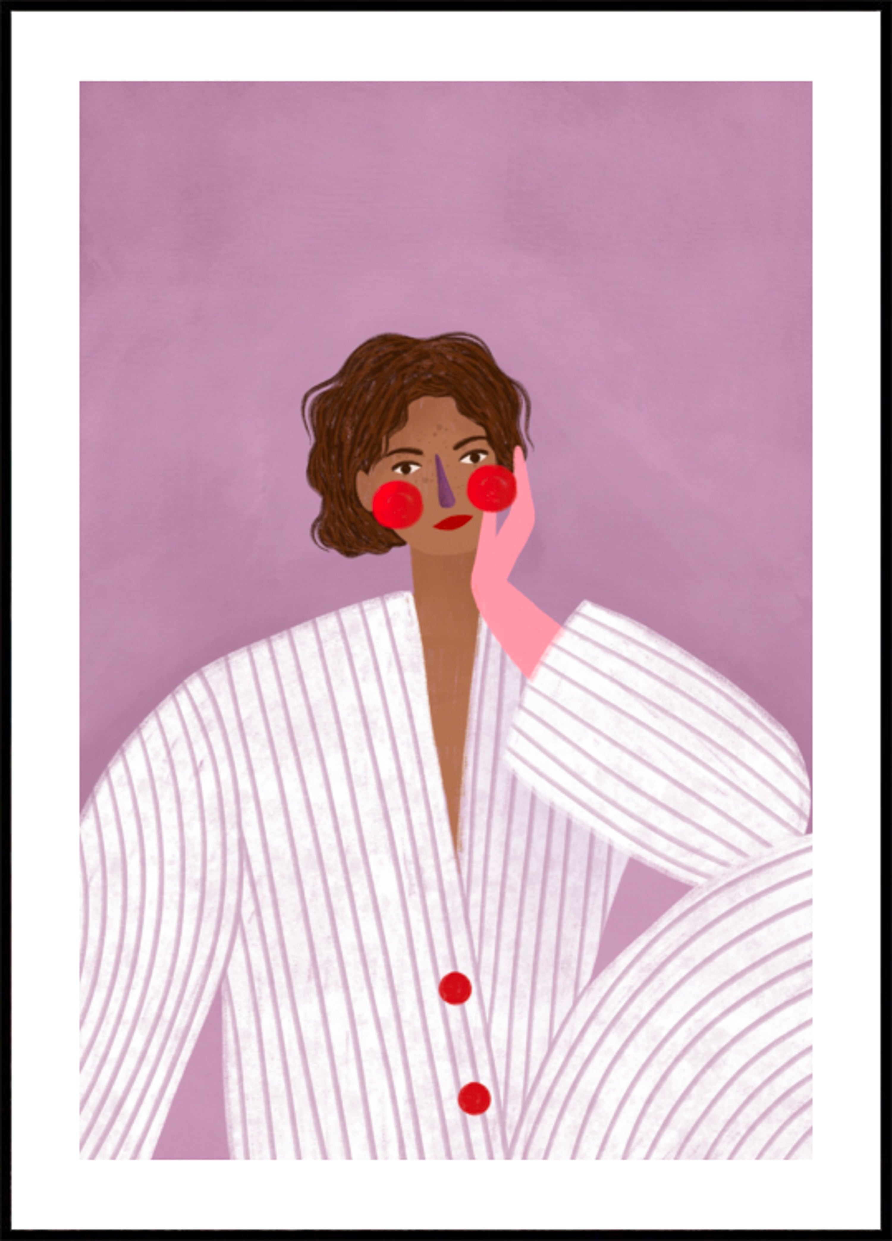 Dromerige vrouw in pyjama