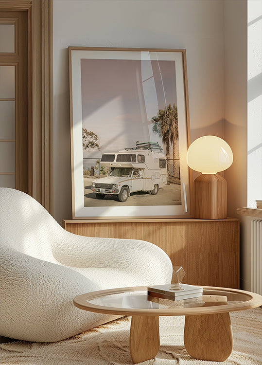 Vintage camper geparkeerd