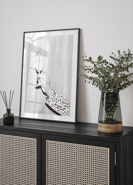Handen glas zwart en wit