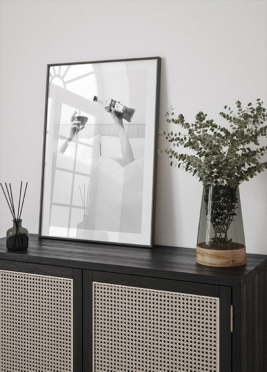 Aperol in bed zwart-wit poster