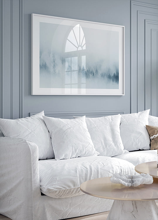 Mistige dennenposter