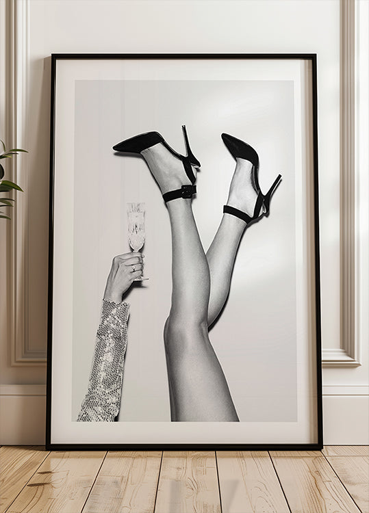 Champagne benen zwart-wit poster