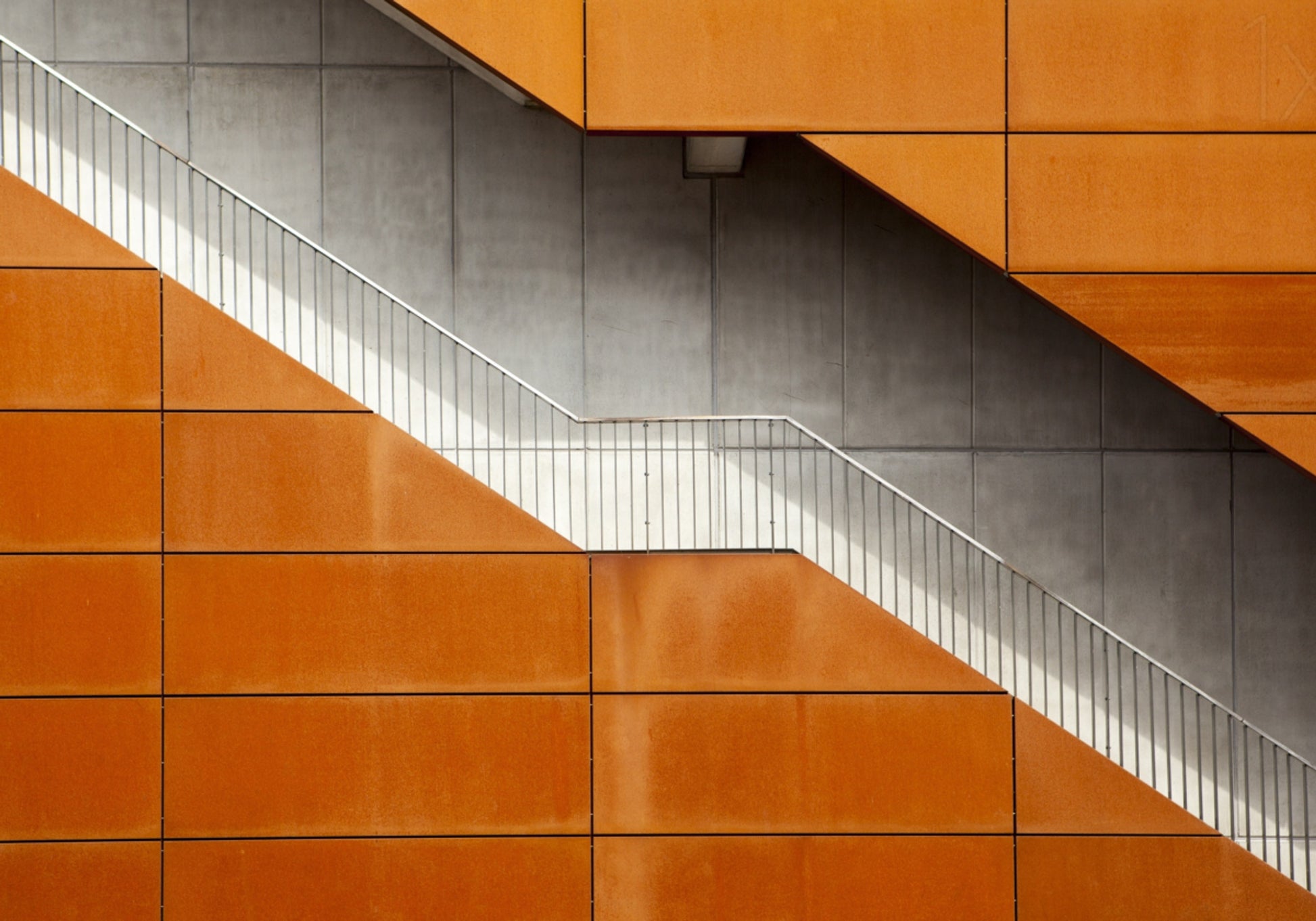 Oranje diagonale trap