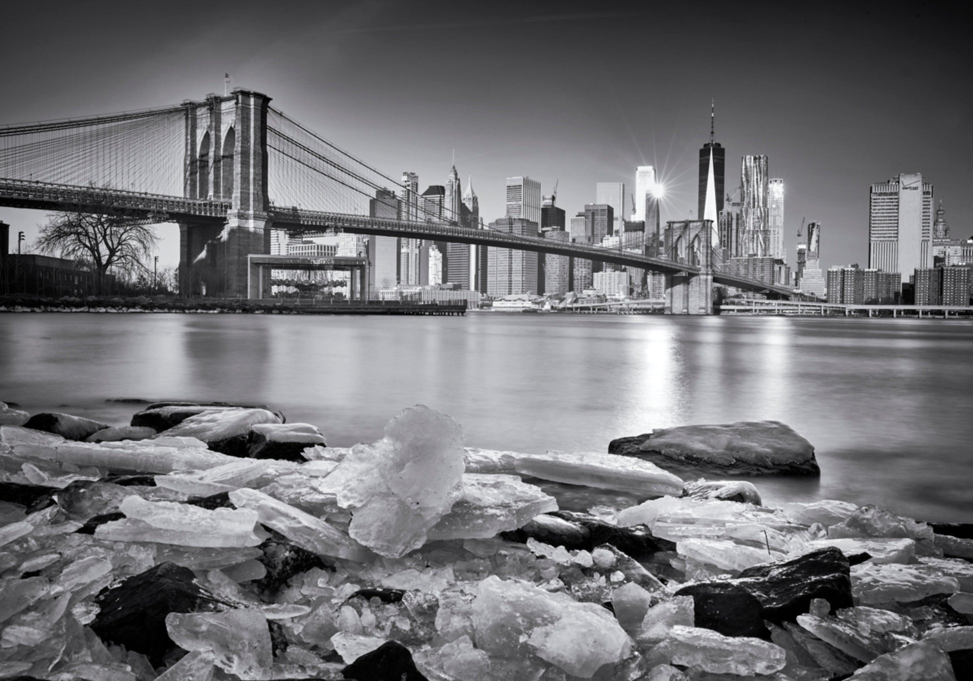 Winters aanblik van de Brooklyn Bridge