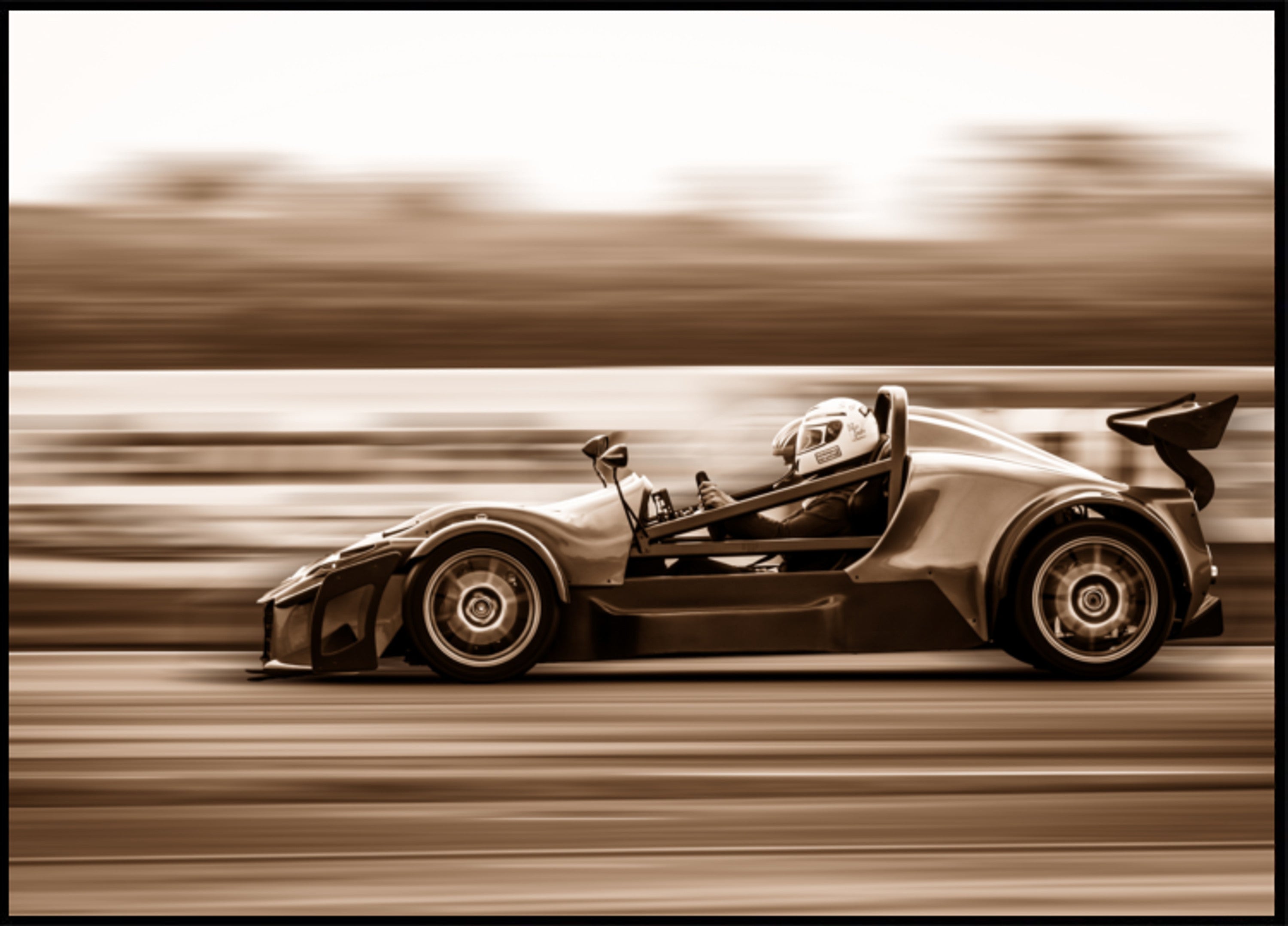 Raceauto met hoge snelheid