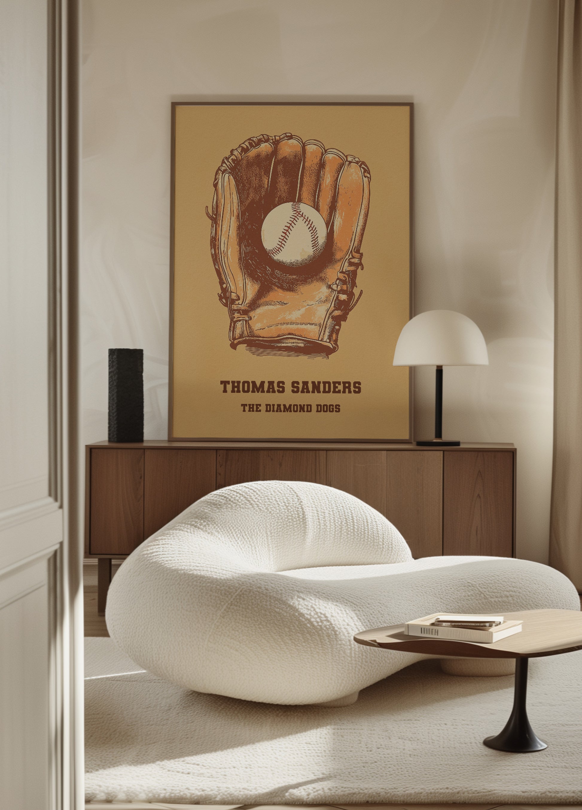 Vintage honkbalhandschoen en balposter