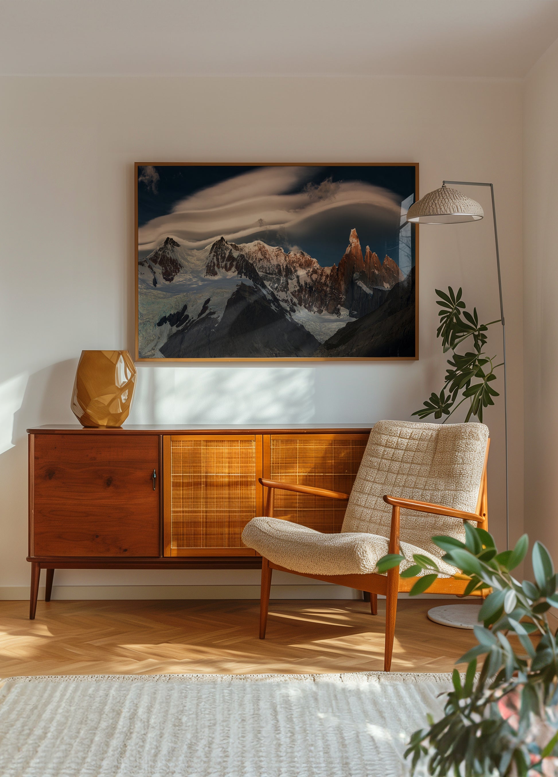 Gouden pieken lenticulaire wolk