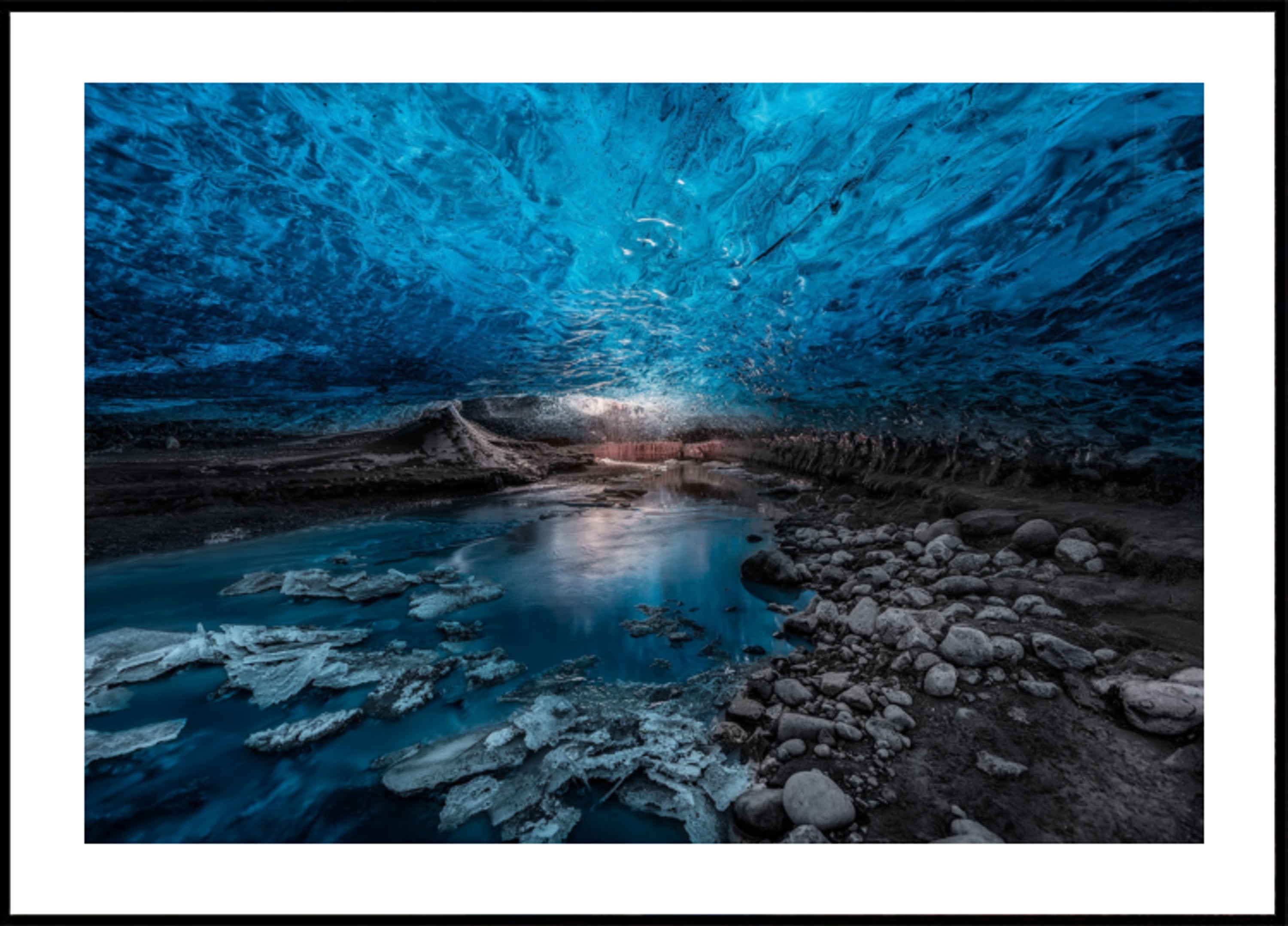 Blauwe ijsgrotstroom